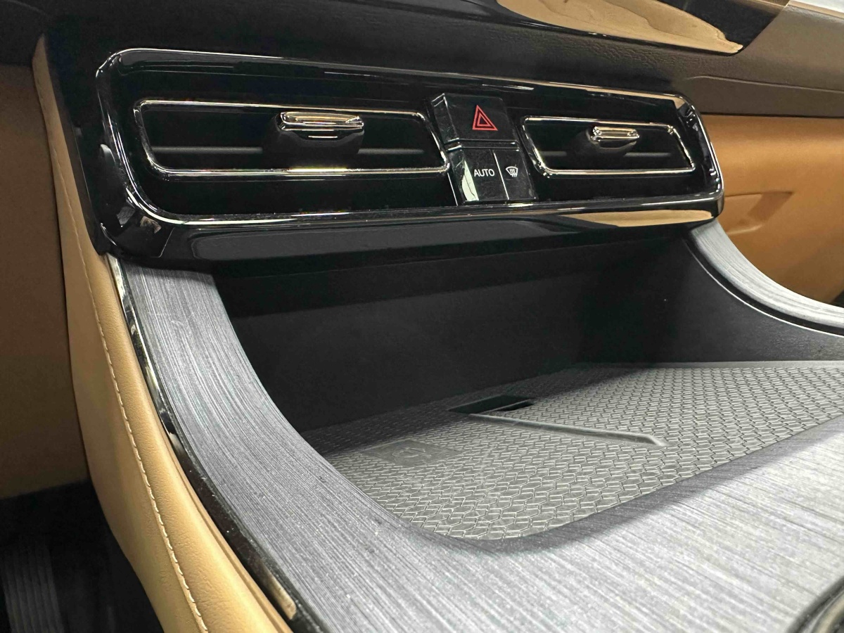 GAC Trumpchi ES9 2023 #25 GAC Trumpchi ES9 2023 car image #25