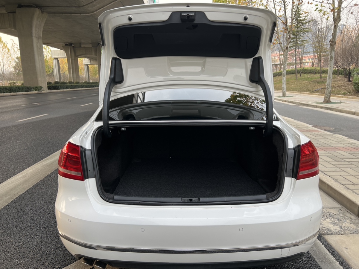 Volkswagen 2015 car image #25