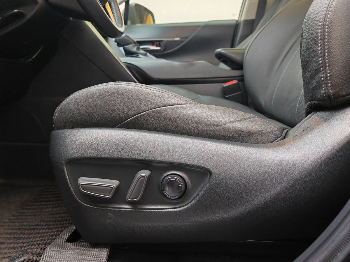 Toyota Harrier 2022 car image #25