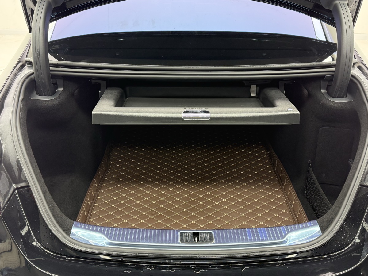 Mercedes-Benz Maybach S Class 2023 car image #25