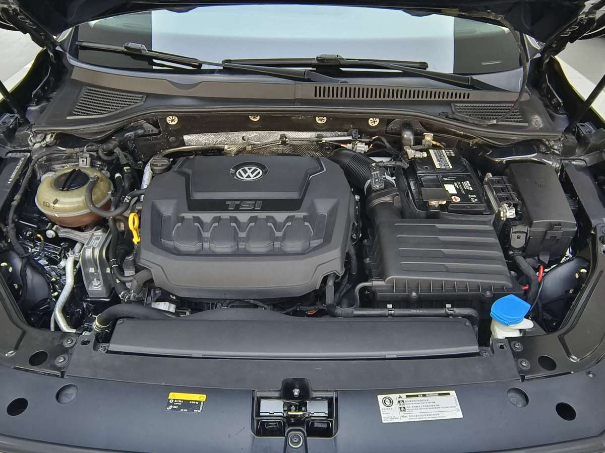 Volkswagen Passat 2020 car image #25