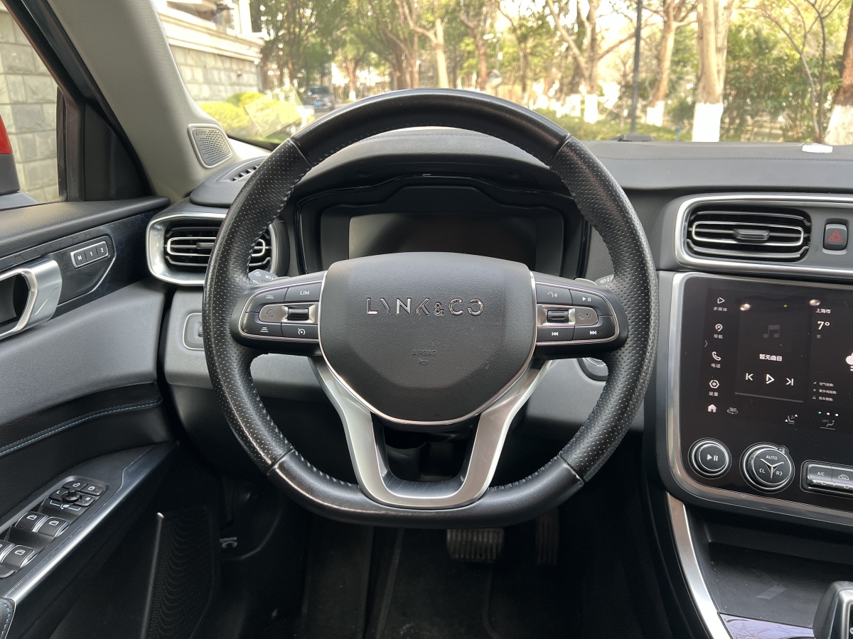 Lynk & Co 01 EM-P 2018 #25 Lynk & Co 01 EM-P 2018 car image #25