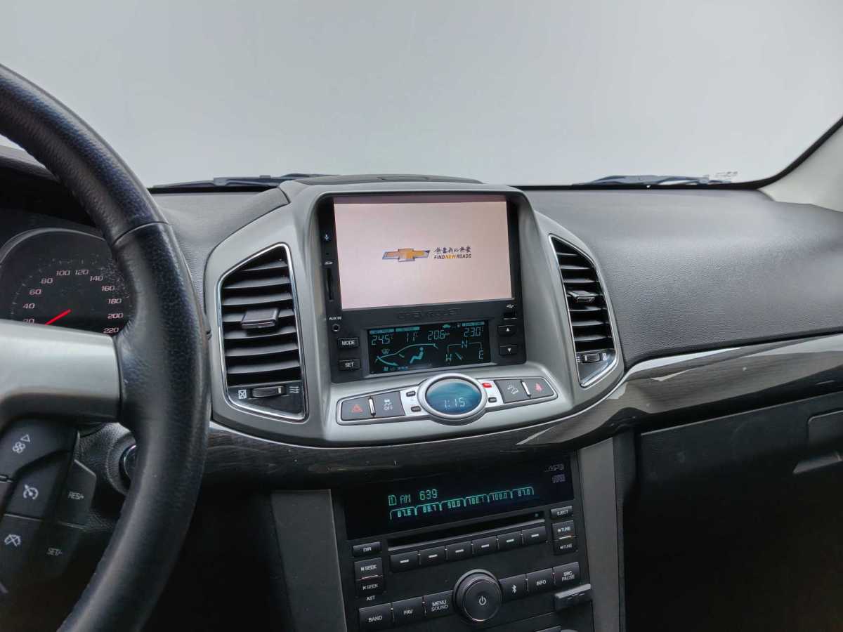 Chevrolet Captiva 2016 car image #25