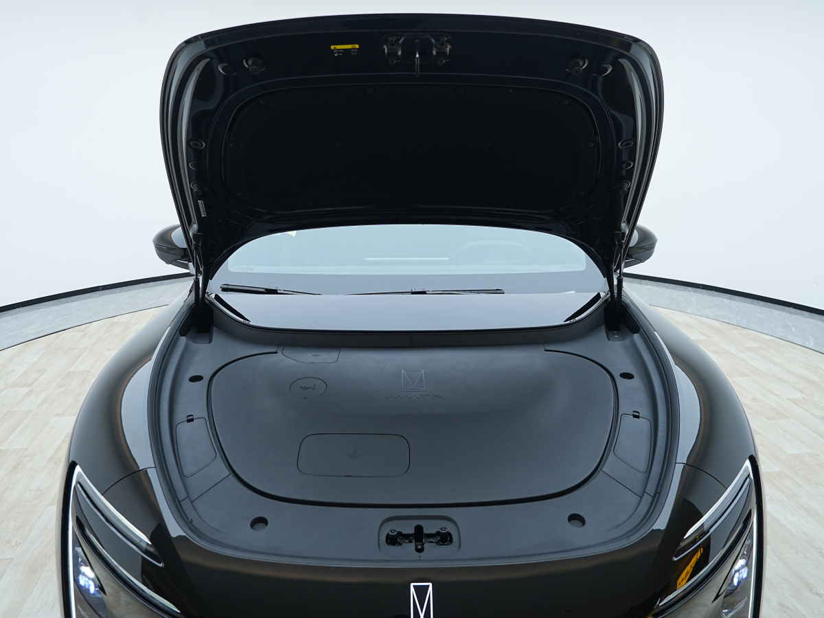 Avatr 06 2025 car image #25