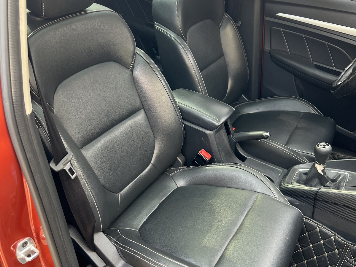 MG ZS 2018 image de voiture #25