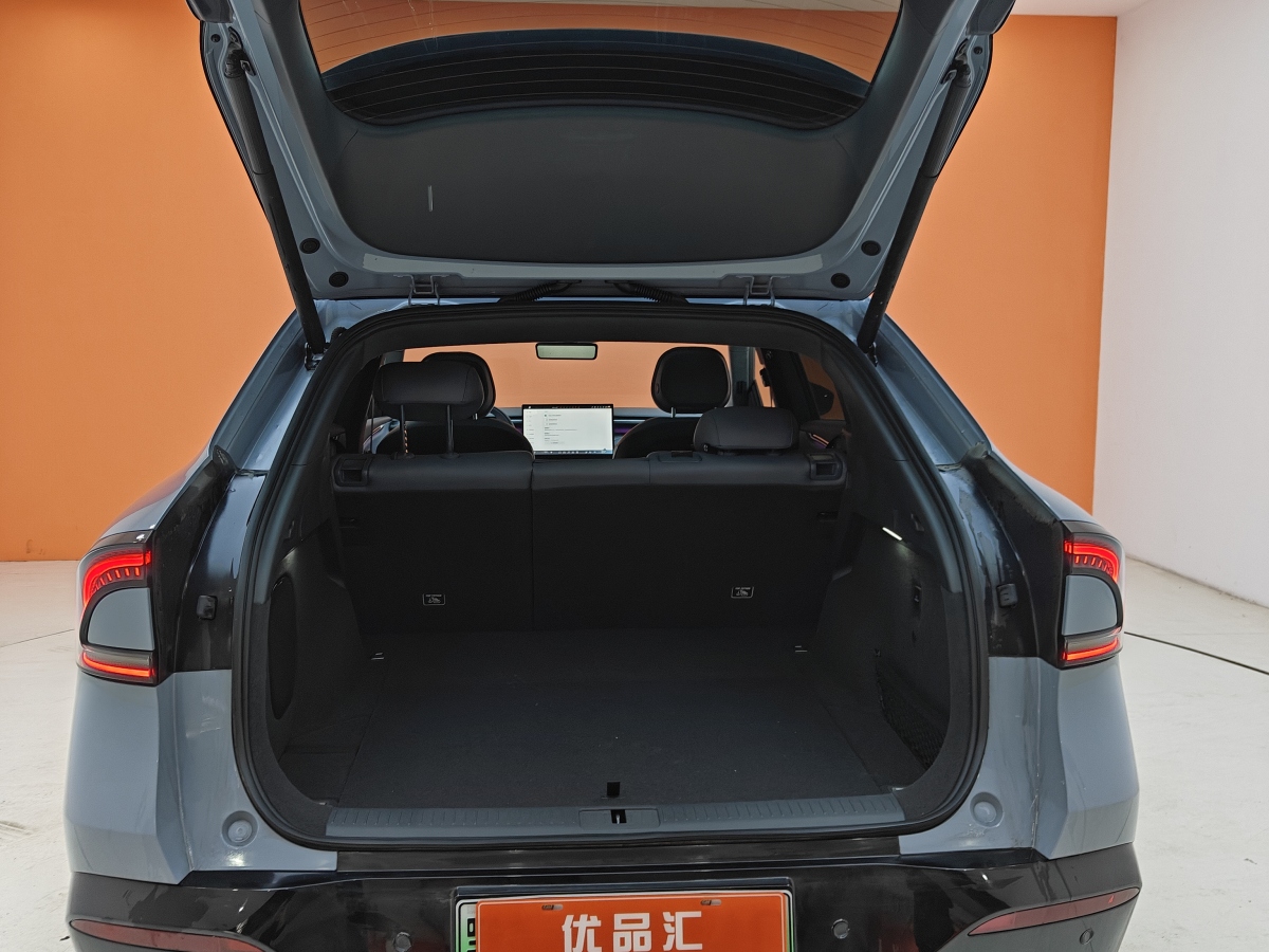 Xpeng 2025 car image #25