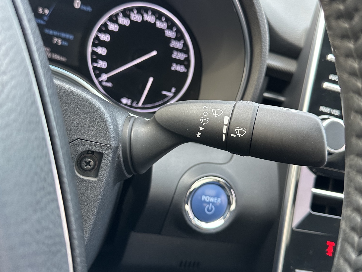 Toyota Avalon 2019 car image #25