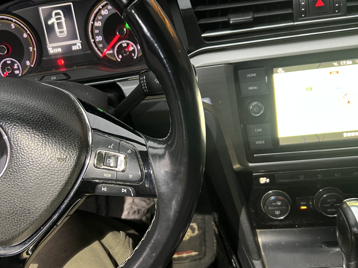 Volkswagen Lamando 2019 car image #25