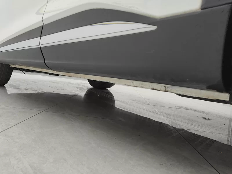 MG Pilot 2023 car image #25