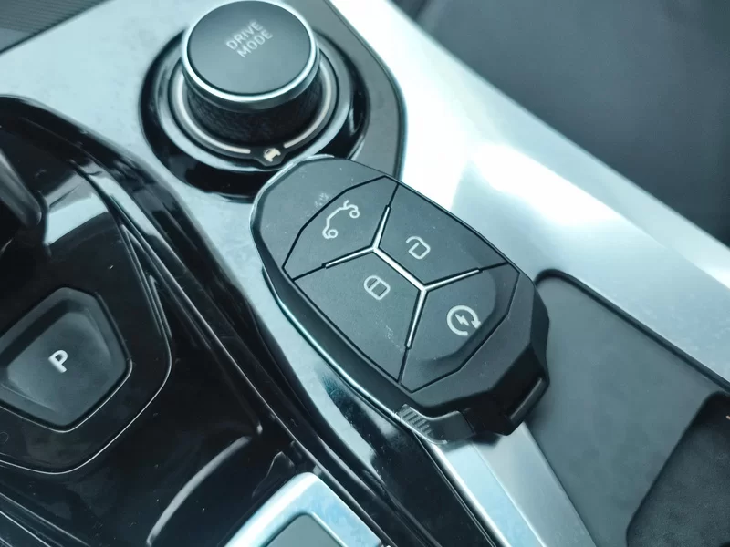 Lynk & Co 01 2018 #25 Lynk & Co 01 2018 car image #25
