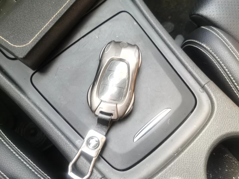 Mercedes-Benz GLA Class 2017 car image #25