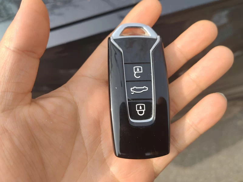 Volkswagen Touareg 2021 car image #25