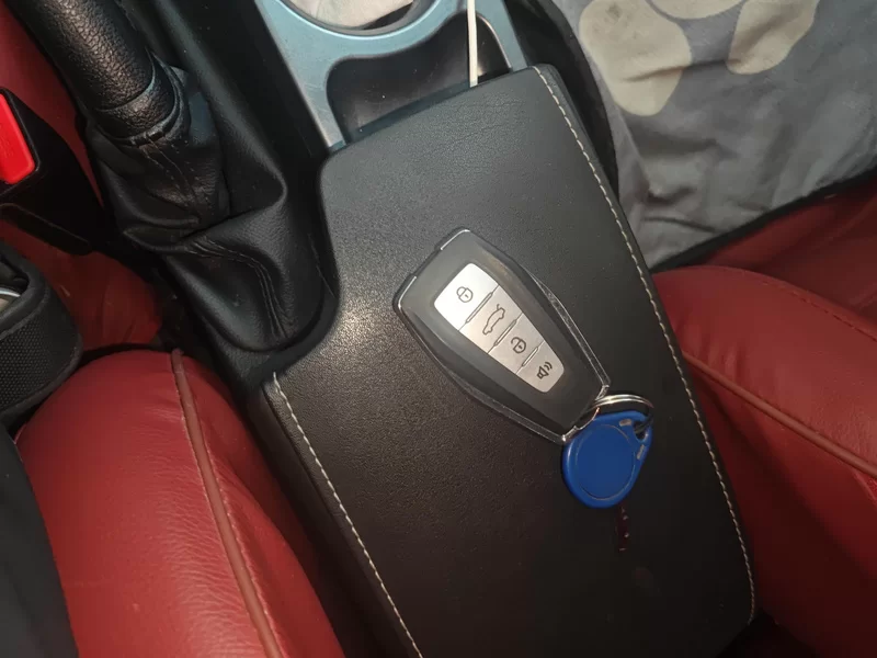 GEELY Emgrand 2019 #25 GEELY Emgrand 2019 car image #25