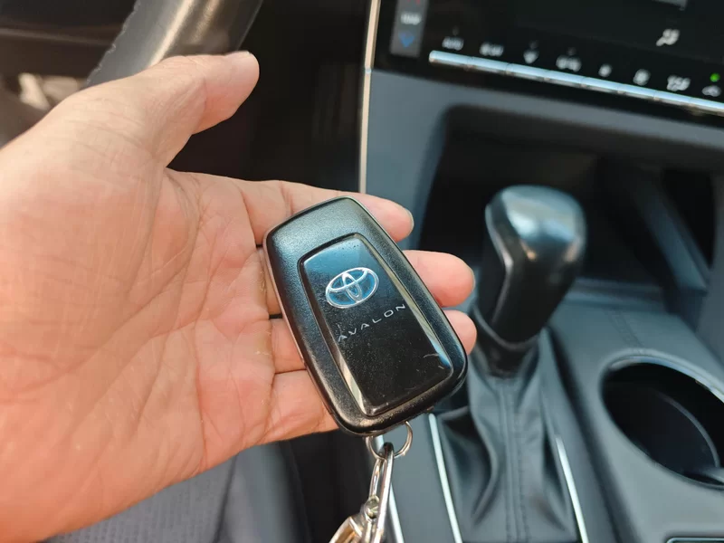 Toyota Avalon 2021 car image #25