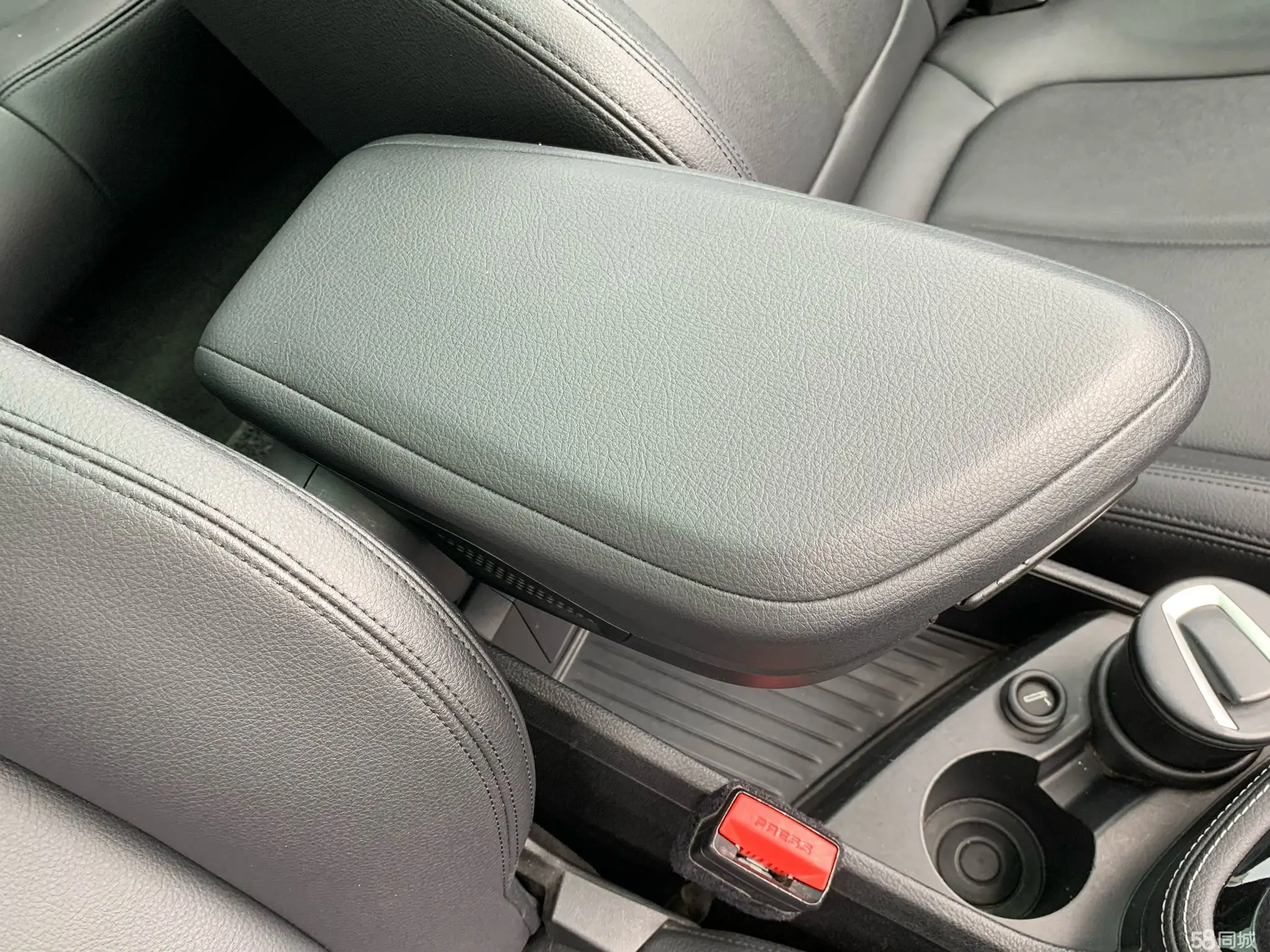 BMW 2 Series Gran Tourer 2017 car image #25