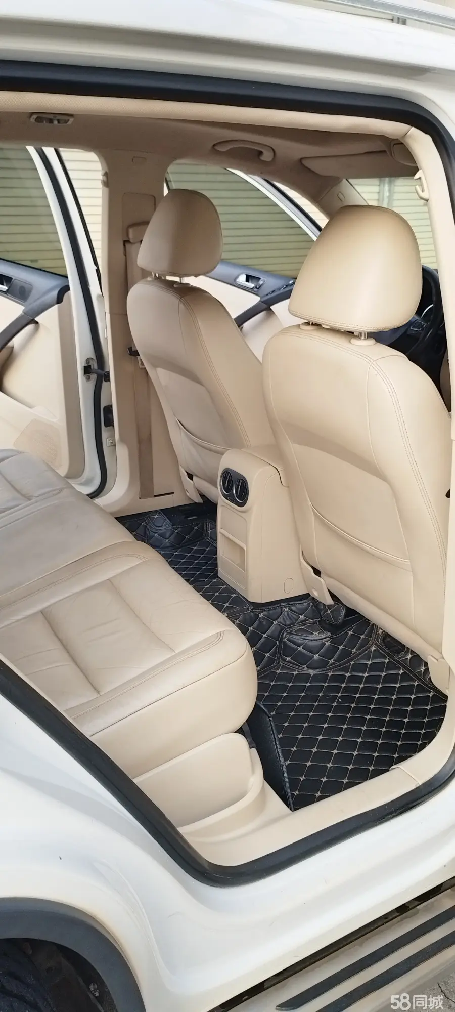 Volkswagen Tiguan 2012 car image #25