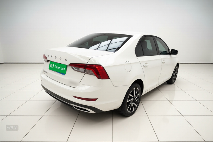 Skoda Rapid 2021 car image #7