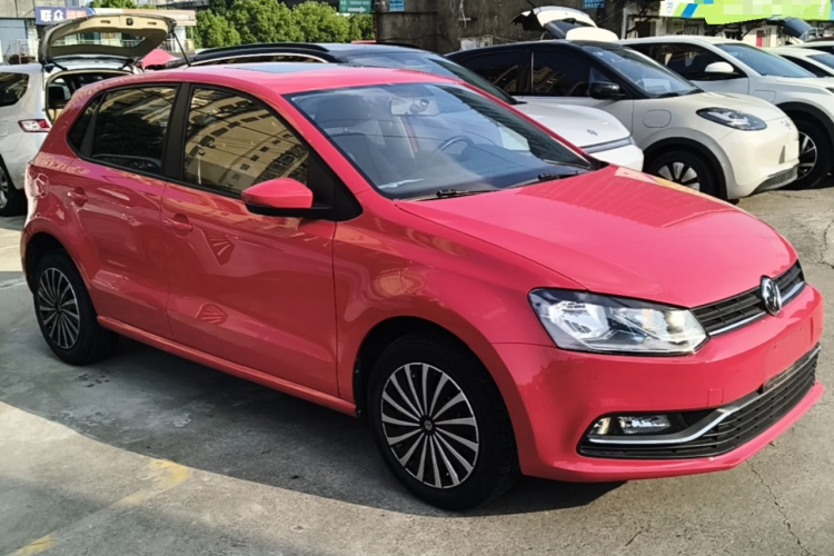 Volkswagen Polo 2016 car image #4