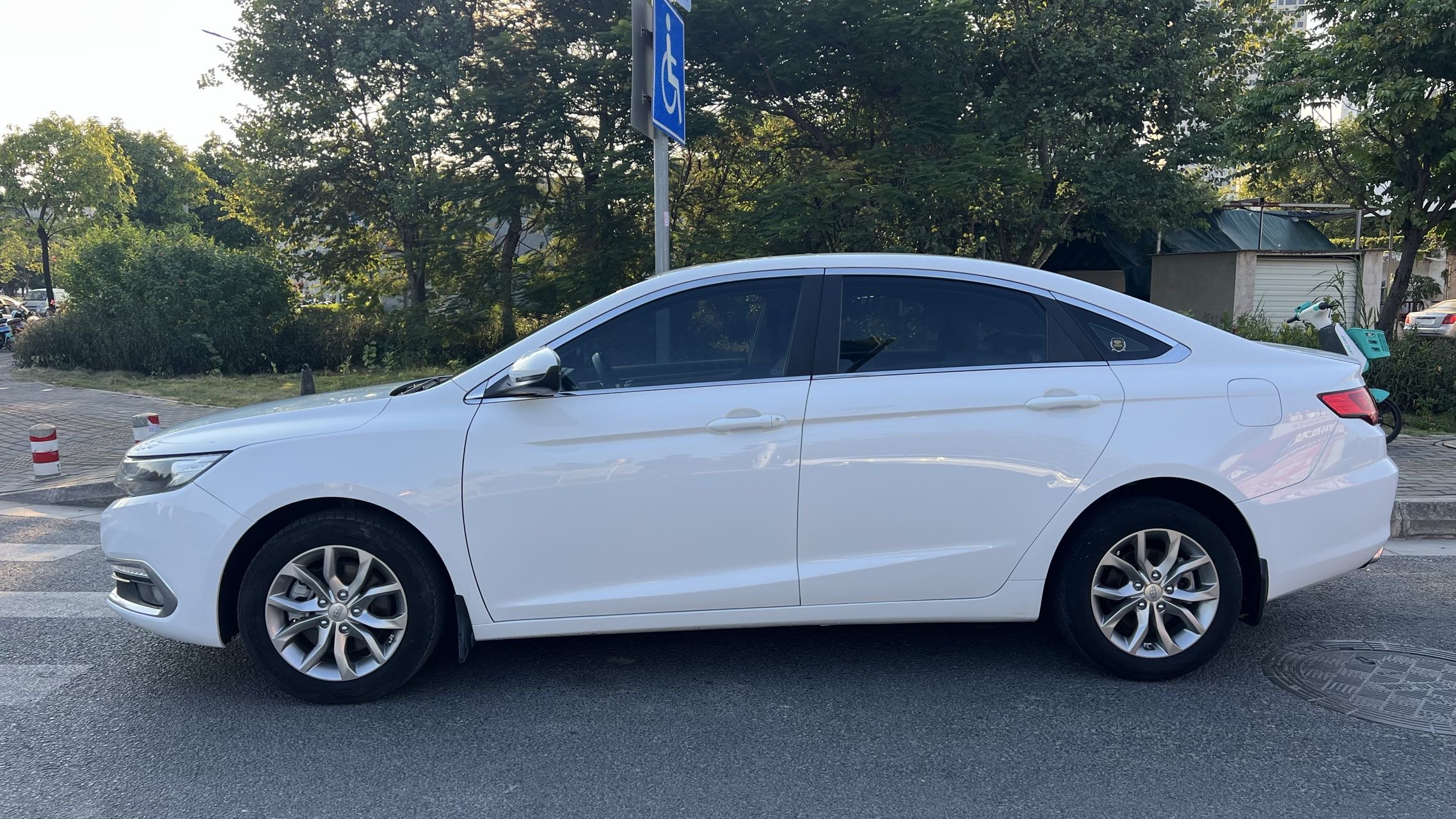 GEELY Emgrand GL 2016 #4 GEELY Emgrand GL 2016 car image #4