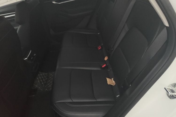 GEELY Emgrand 2025 car image #17