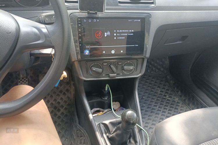 Volkswagen Santana 2017 car image #15