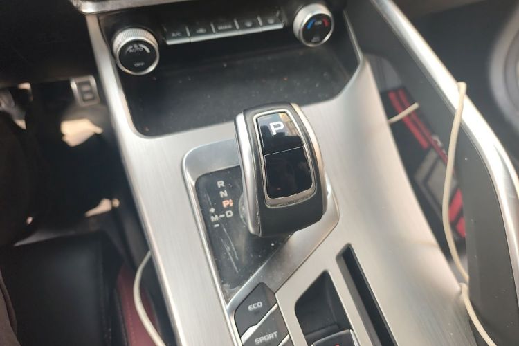 GEELY Coolray 2020 immagine di auto #18