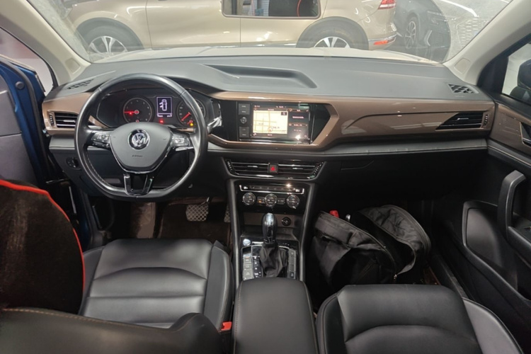 Volkswagen Tharu 2019 car image #10