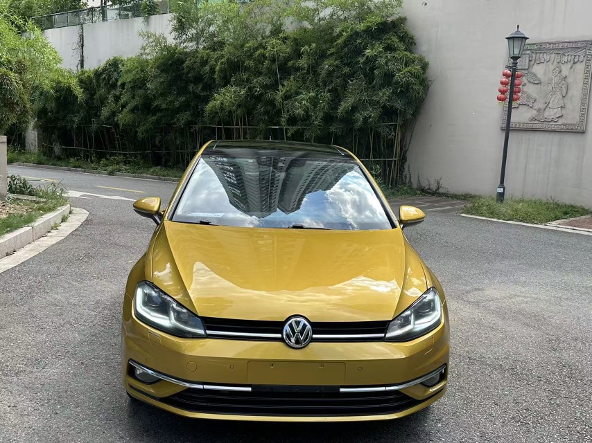 Volkswagen Golf 2018 car image 