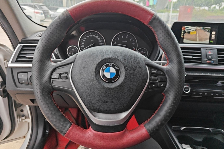 BMW 3 Series 2016 immagine di auto #11