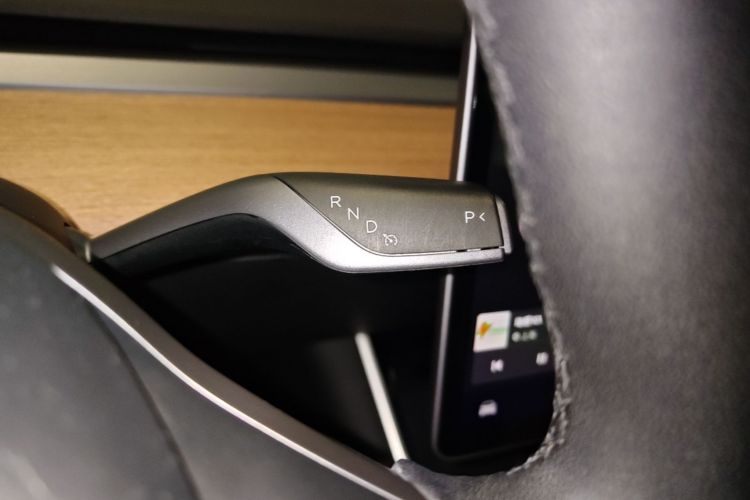 Tesla Model 3 2020 car image #14