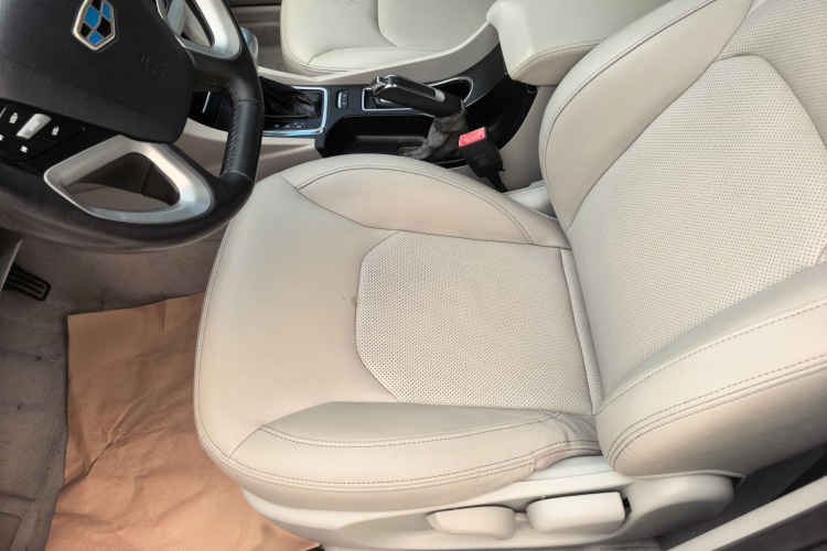 GEELY Emgrand 2015 car image #15