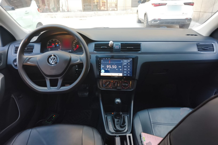 Volkswagen Santana 2023 car image #10