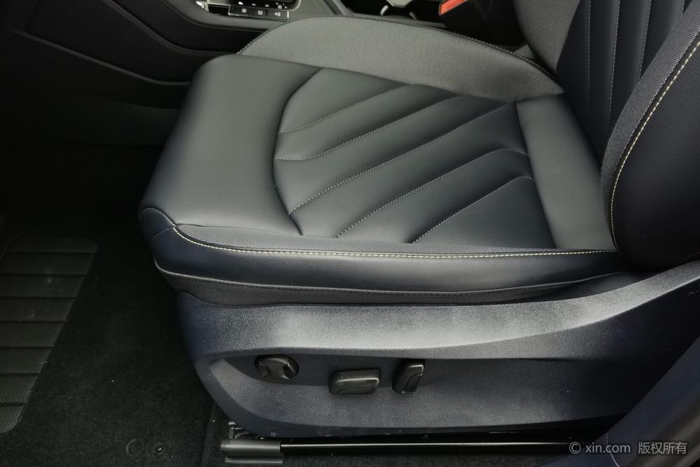 Volkswagen Tharu 2023 car image #18