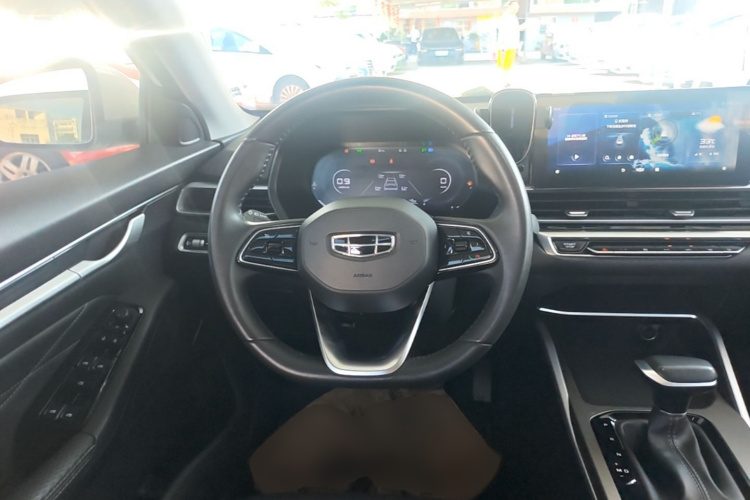 GEELY Emgrand 2023 #15 GEELY Emgrand 2023 car image #15