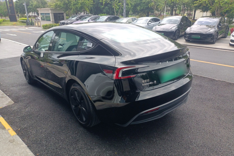 Tesla Model 3 2023 #5 Tesla Model 3 2023 car image #5