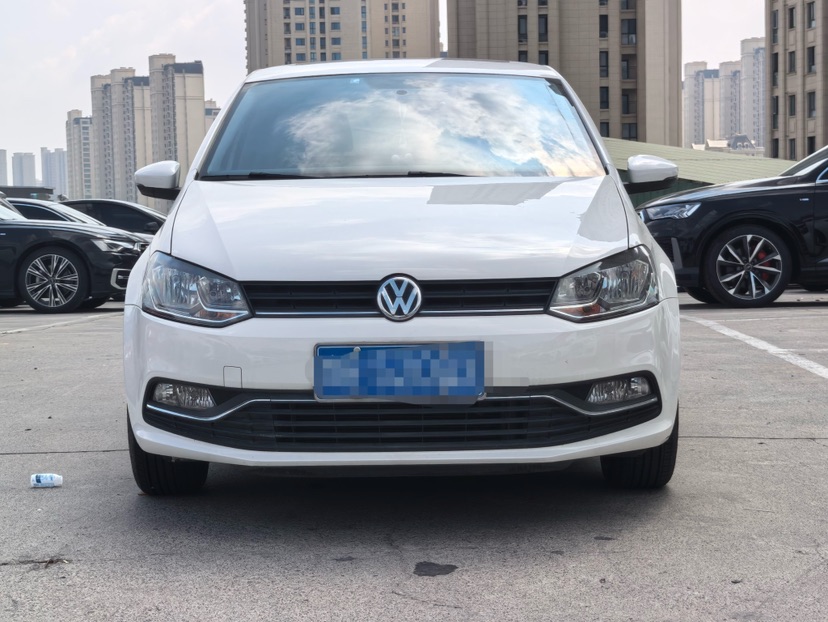 Volkswagen Polo 2018 car image #2
