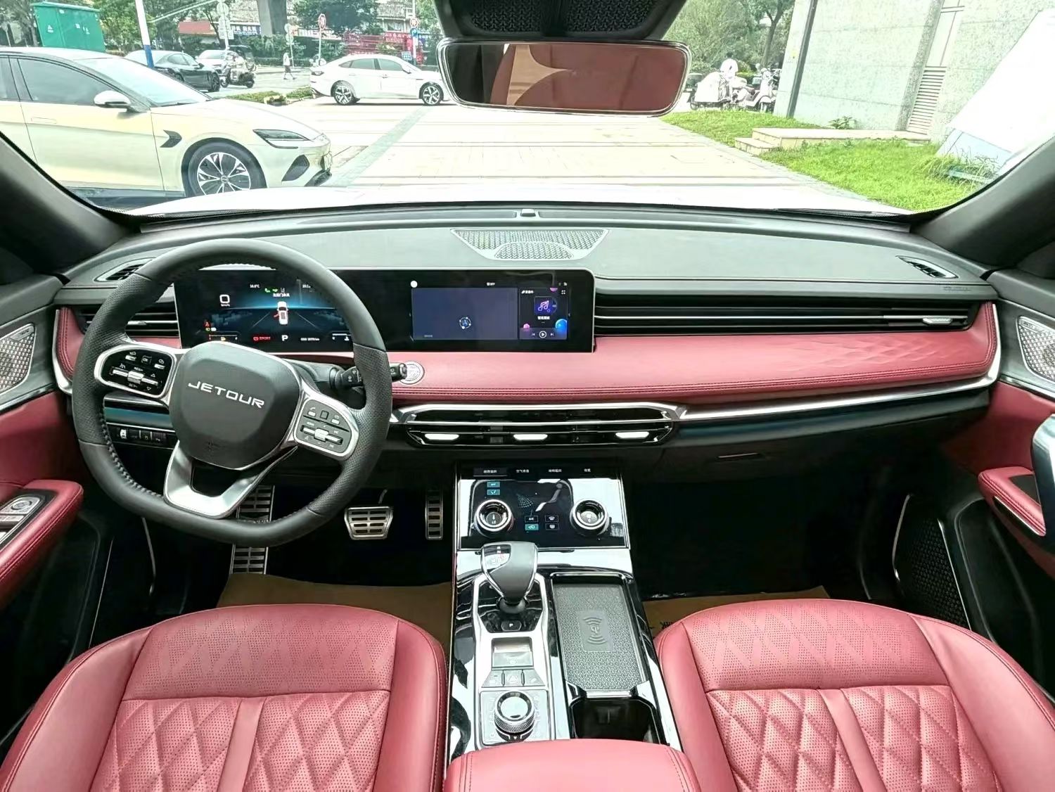 Jetour X70 PLUS 2023 #6 Jetour X70 PLUS 2023 car image #6