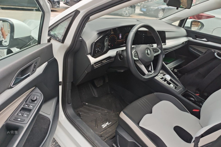 Volkswagen Golf 2022 immagine di auto #18