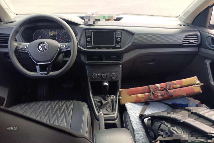 Volkswagen T-Cross 2019 #11 Volkswagen T-Cross 2019 car image #11