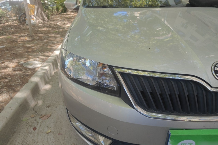 Skoda Rapid 2017 #8 Skoda Rapid 2017 image de voiture #8