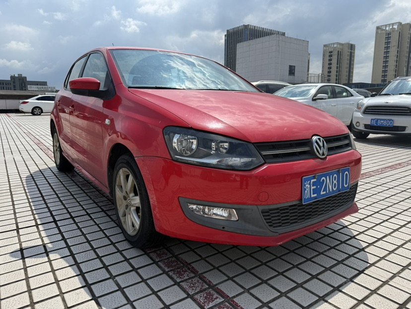 Volkswagen Polo 2014 car image 