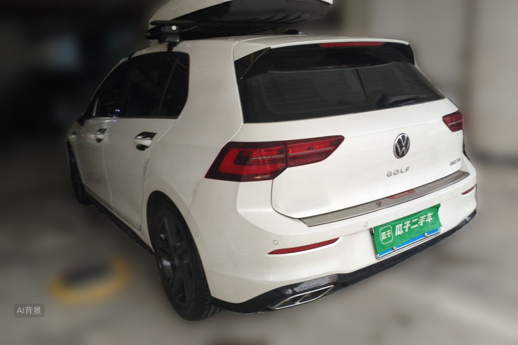 Volkswagen Golf 2023 car image #5