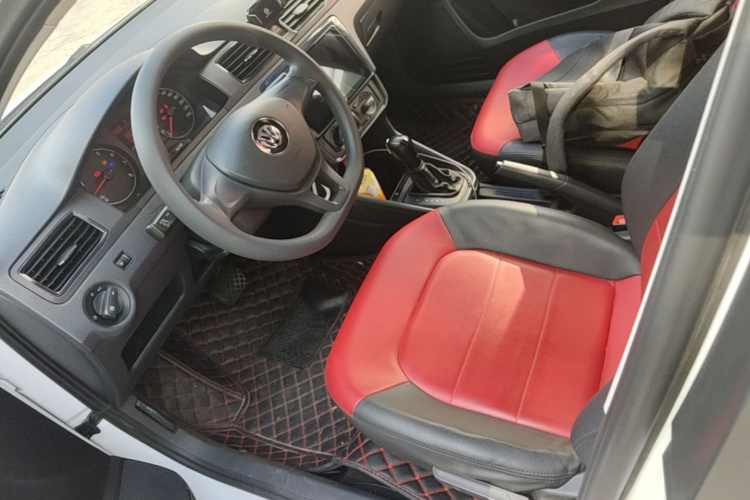 Volkswagen Santana 2018 car image #15