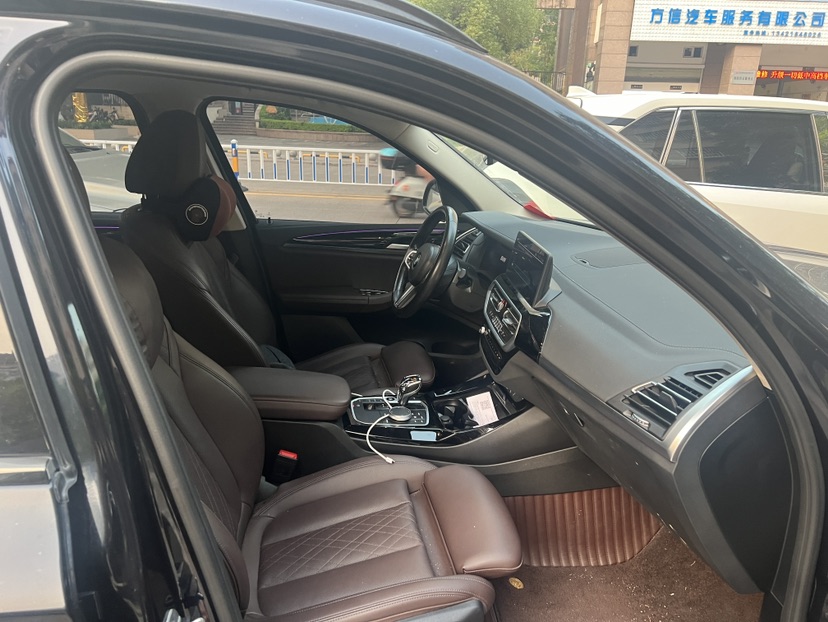 BMW iX3 2021 изображение автомобиля #3