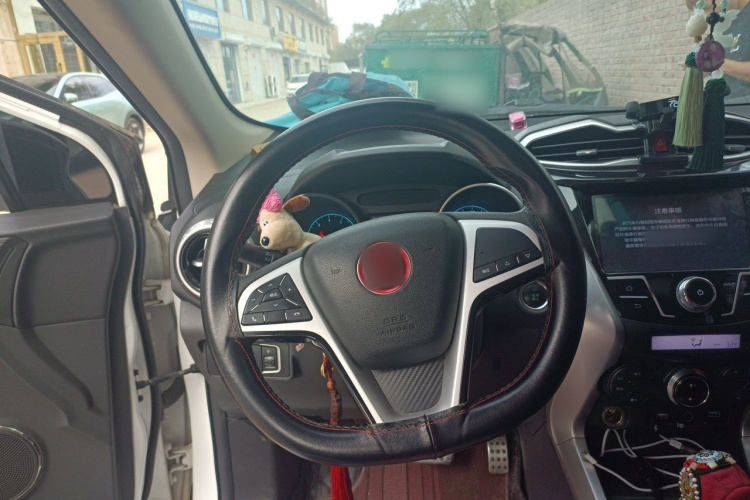 BYD Yuan 2018 #12 BYD Yuan 2018 car image #12