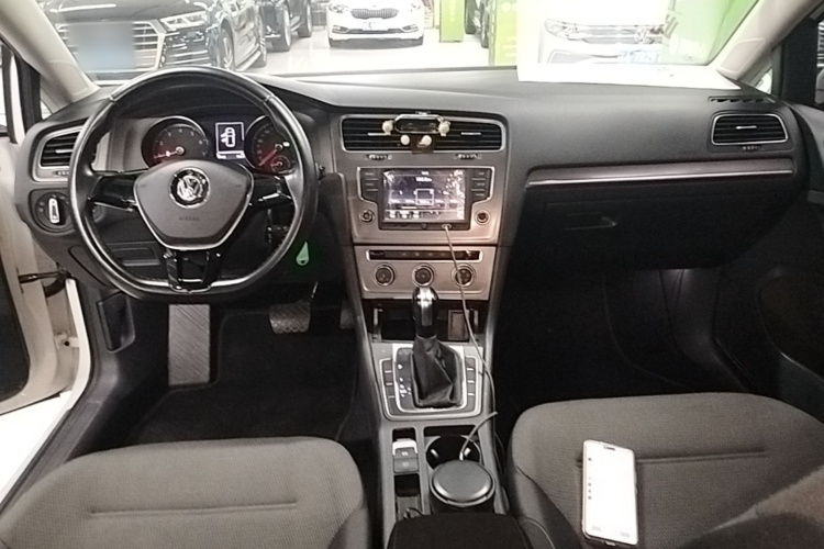 Volkswagen Golf 2016 car image #10