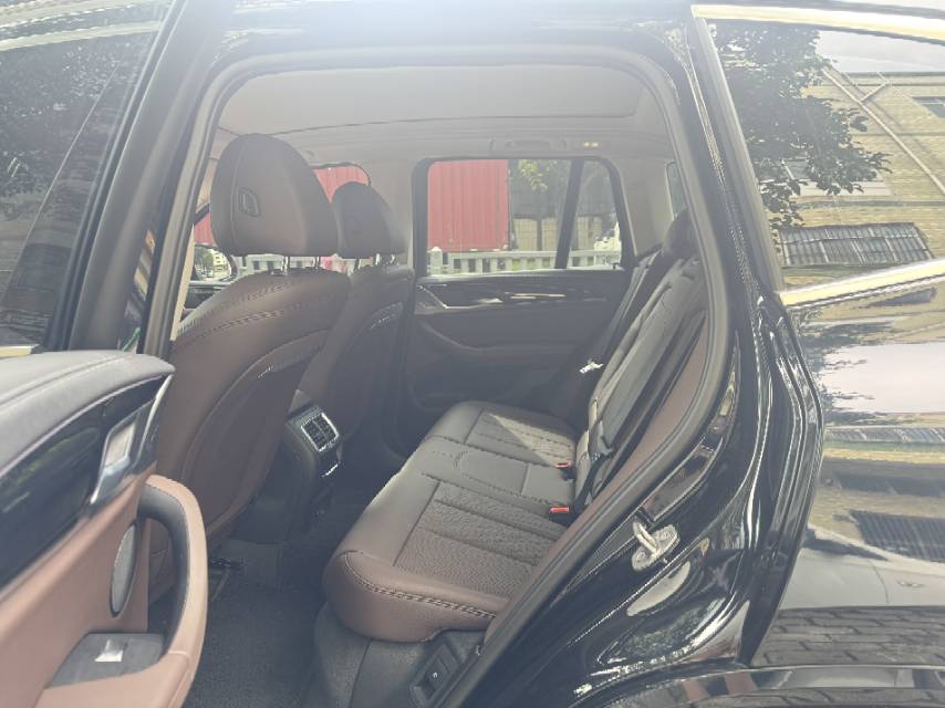 BMW iX3 2024 car image #6