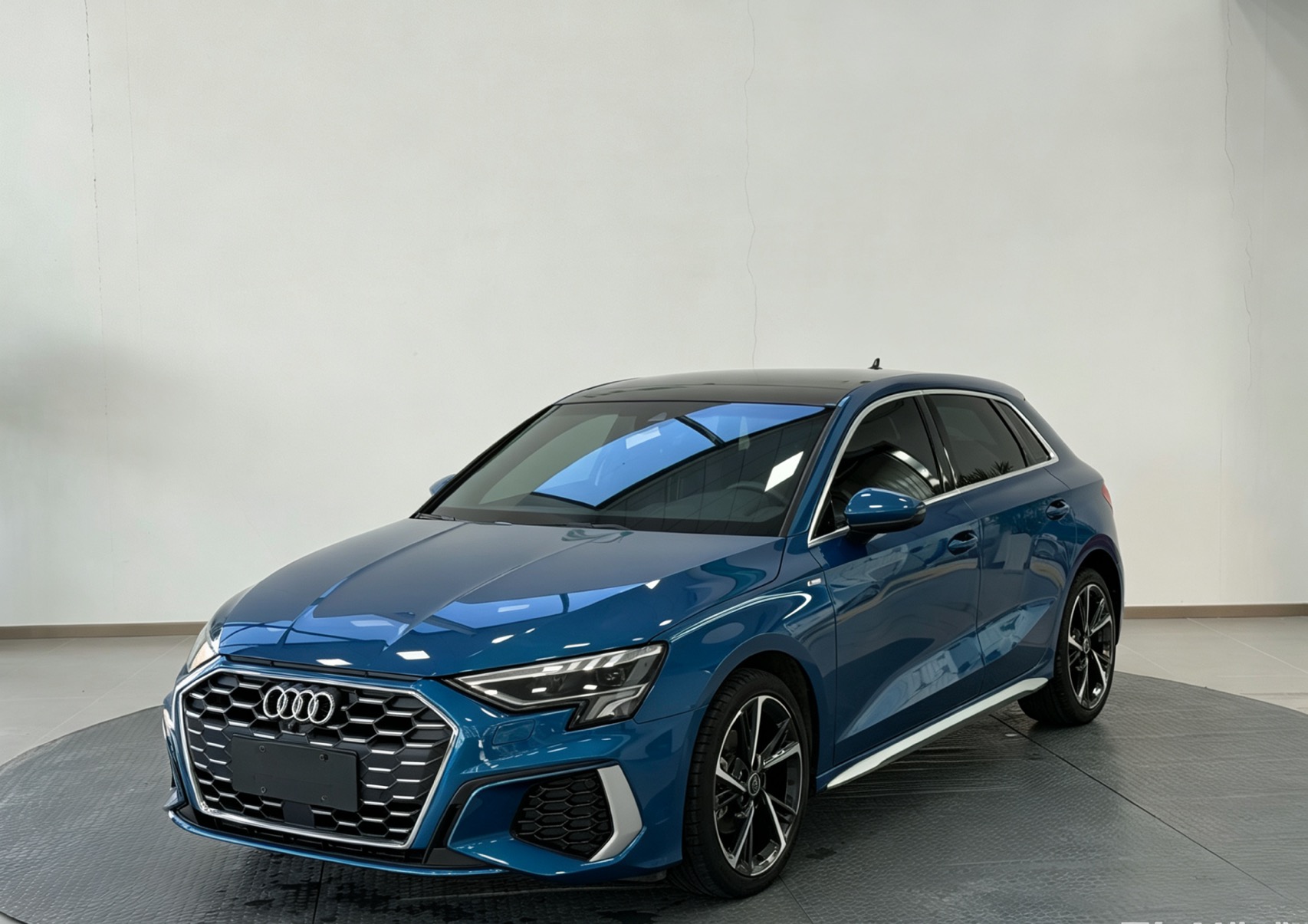 2022 2022 car image