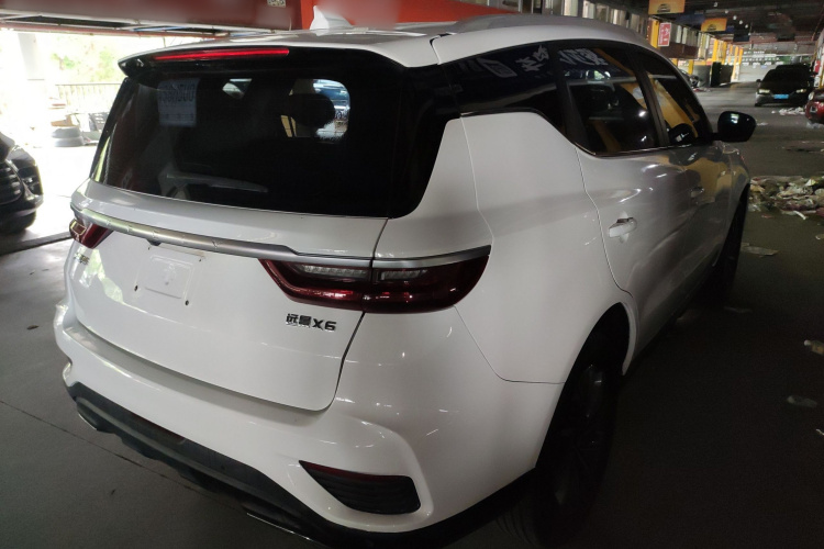 GEELY Vision X6 2020 immagine di auto #7