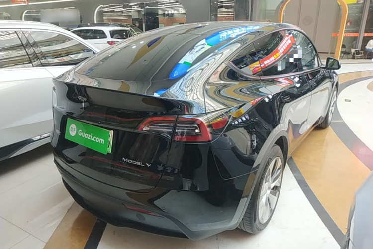 Tesla Model Y 2022 #7 Tesla Model Y 2022 car image #7